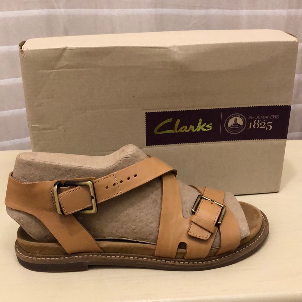 Clark’s Corsio Bambi Sandal Size 8